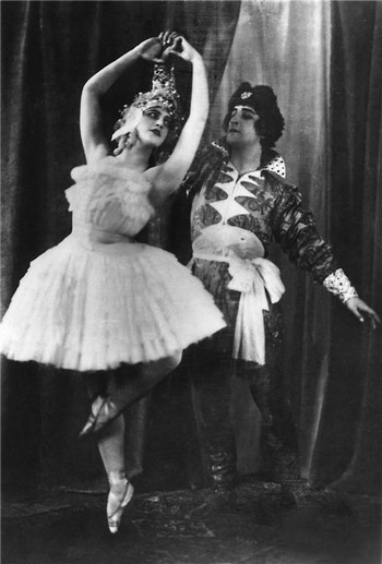Petr Iljič Čajkovskij: Labutí jezero - Jelizaveta Nikolská (Odetta), Remislav Remislavský (Princ) - ND Praha 1924