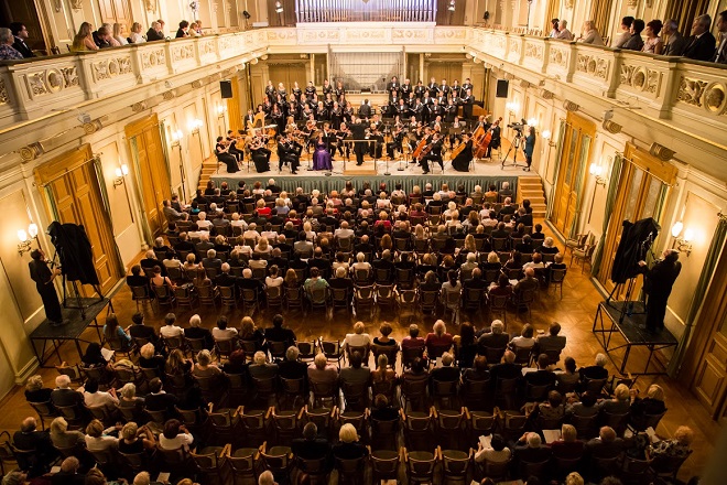 Český filharmonický sbor Brno & PKF-Prague Philharmonia - dirigent Petr Fiala - Brno 6..9.2015 (foto Petr Francán)