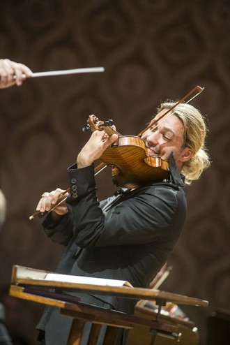 Česká filharmonie - Jiří Bělohlávek & David Garrett (Dvořákova Praha 17.9.2015)(foto Petra Hajská)