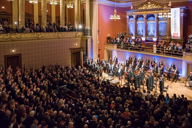 Česká filahrmonie - Jiří Bělohlávek (dirigent), Yo-Yo Ma (violoncello) - Dvořákova Praha 2015 (foto Petra Hajská)