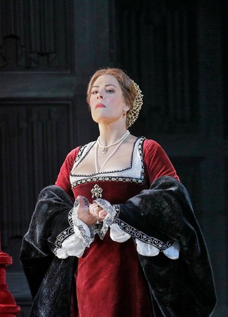 Gaetano Donizetti: Anna Bolena - Sondra Radvanovsky (Anna Bolena) - Metropolitan Opera New York 2015 (foto Met Opera / Ken Howard) 