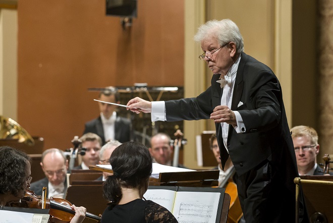 Česká filharmonie - Jiří Bělohlávek - Rudolfinum 7.10.2015 (foto ČF)