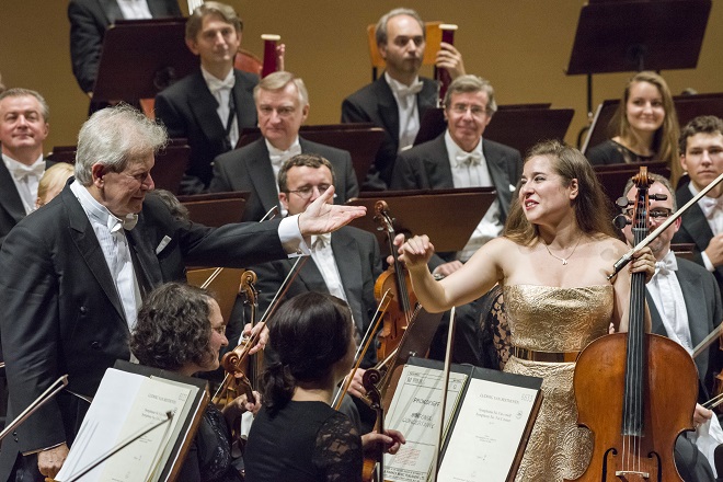 Alisa Weilerstein - Česká filharmonie - Jiří Bělohlávek - Rudolfinum 7.10.2015 (foto ČF)