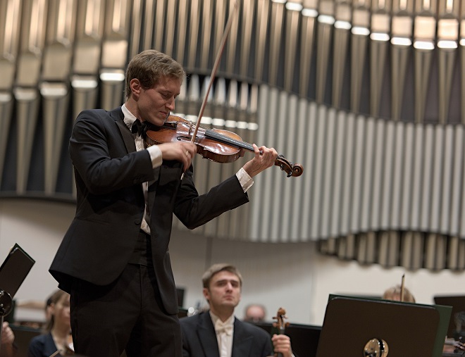 Josef Špaček (housle) - Slovenská filharmónia -Bratislava 22.10.2015 (foto Ján Lukáš)