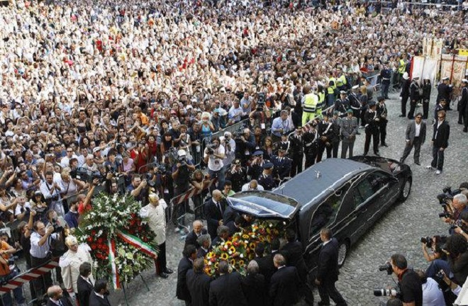 Pavarottiho pohřeb ‒ Modena 8. září 2007
