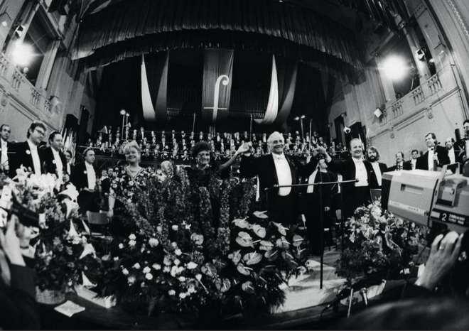 L. van Beethoven Symfonie č.9 - Lucia Popp, Ute Trekel-Buckhardt, Leonard Bernstein, Wieslav Ochman a Sergej Kopčák - Pražské jaro 1990 (foto archiv Pražského jara)