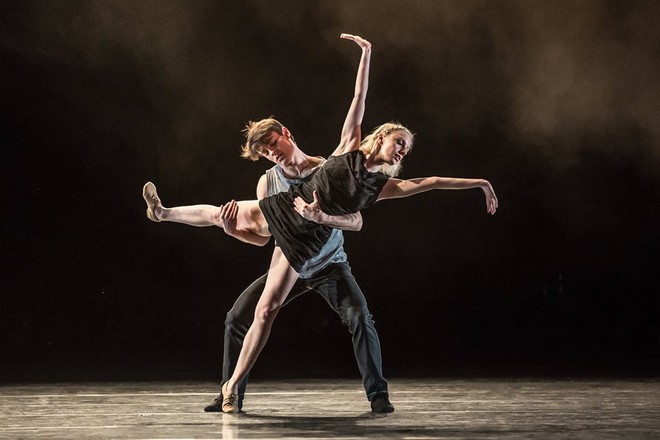Spolu -choreografie Mário Radačovský - Florent Operto a Barbora Bielková - ND Brno (foto Pavel Hejný)
