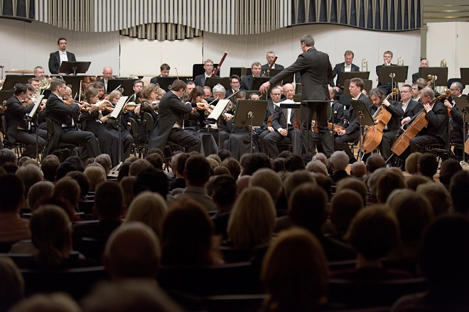 Slovenská filharmónia - Charles Olivieri-Munroe - Bratislava 28.4. 2016 (foto © Jan Lukáš)
