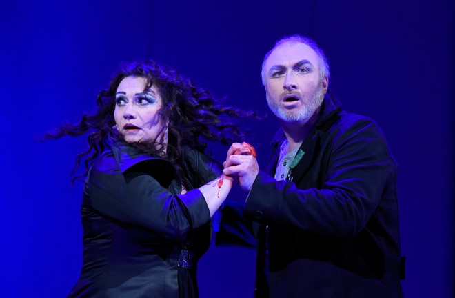 Giuseppe Verdi: Macbeth - Katarína Jorda Kramolišová (Lady Macbeth), Pavel Klečka (Macbeth) - DJKT Plzeň 2016 (foto Pavel Křivánek)