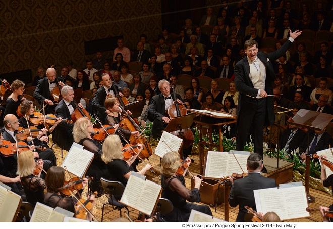 Litevský národní symfonický orchestr: Modestas Pitrėnas - 23.5.2016 Pražské jaro 2016 (foto © Pražské jaro - Ivan Malý)