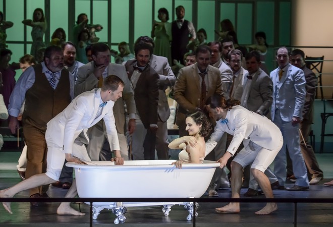 Bohuslav Martinů: Epos o Gilgamešovi/Henry Purcell: Dido a Aeneas - Jan Březina (Amor), Jana Tajovská Krajčovičová (První čarodějnice), Jakub Liška (Amor) - ND Brno 2016 (foto ND Brno)