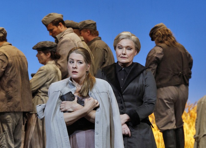 Leoš Janáček: Jenůfa - Malin Byström (Jenůfa), Karita Mattila (Kostelnička) - San Francisco Opera 2016 (foto Cory Weaver)