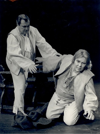 E.Suchoň: Krútňava - František Livora (Ondrej), Peter Mikuláš - SND Bratislava 1988 (foto archív SND)