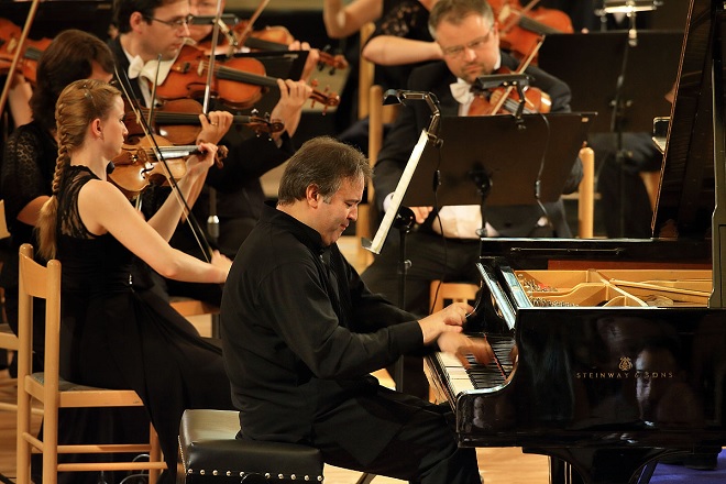 Alexei Volodin, Plzeňská filharmonie - MHF Český Krumlov 2016 (foto Libor Sváček)