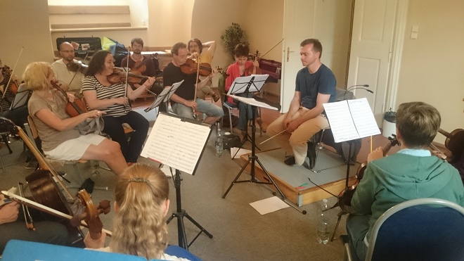 Zkouška orchestru na Hudební fakultě Akademie múzických umění (foto archiv Hartig Ensemble)