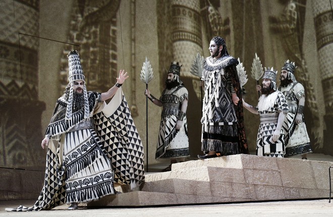 Gioachino Rossini: Ciro in Babilonia - Antonino Siragusa (Baldassare), Ewa Podleś (Ciro) - Rossini Opera Festival 2016 (foto Studio Amati Bacciardi)
