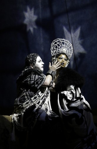 Gioachino Rossini: Ciro in Babilonia - Ewa Podleś (Ciro), Pretty Yende (Amira) - Rossini Opera Festival 2016 (foto Studio Amati Bacciardi)