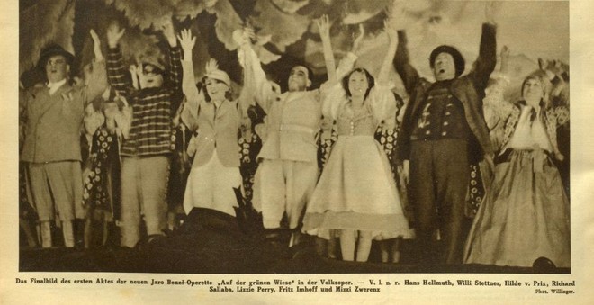 Závěr 1. jednání z inscenace operety Járy Beneše Na tý louce zelený ve Vídni - uveřejněno v Das interessante Blatt, 15.10.1936 (foto archiv autorky)