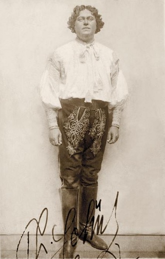 L. Janáček: Její pastorkyňa - Theodor Schütz (Laca Klemeň) - ND Praha 1916 (foto archiv ND Praha)