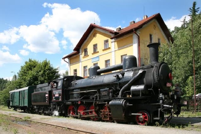 Parním vlakem za Antonínem Dvořákem (zdroj MHF Dvořákova Praha)