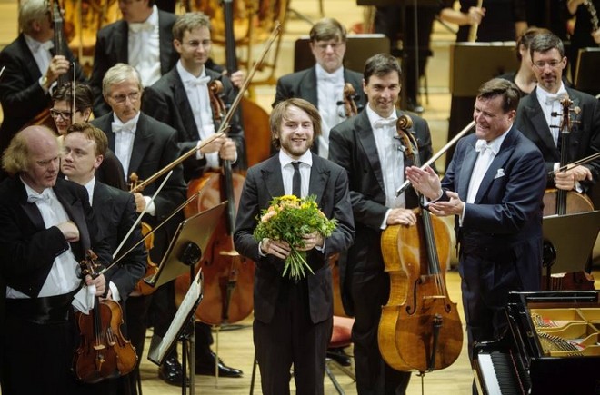 1. Symphoniekonzert - Sächsische Staatskapelle Dresden, Daniil Trifonov, Christian Thielemann - Semperoper Drážďany 2016 (foto Oliver Killig/FB Staatskapelle Dresden)