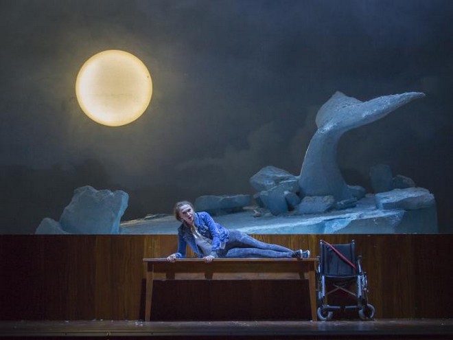 Antonín Dvořák: Rusalka - Anna-Maria Kalesidis (Rusalka) - Tiroler Landestheater Innsbruck 2016 (foto © Tiroler Landestheater Innsbruck)