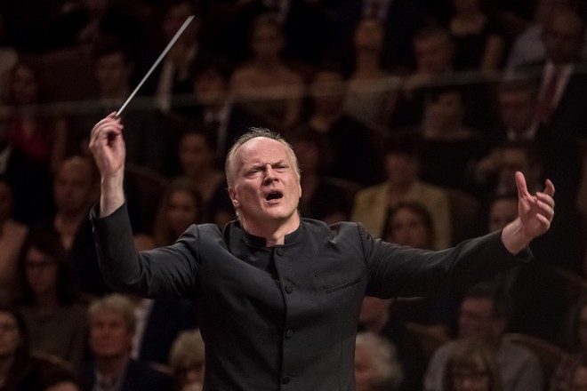 Dvořákova Praha 2016: Gianandrea Noseda - Rudoflinum Praha 2016 (foto Martin Divíšek/Dvořákova Praha)