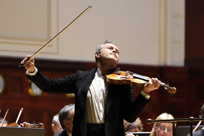 Vadim Repin a Symfonický orchestr hl.m.Prahy FOK - Obecní dům 14.9.2016  (foto Petr Dyrc)