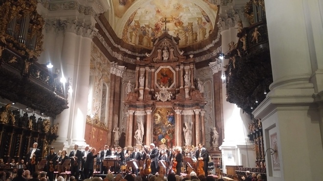 Bruckner Orchester Linz - Dennis Russell Davies - Stiftsbasilika St. Florian 29.9.2016 (foto J.Průša)