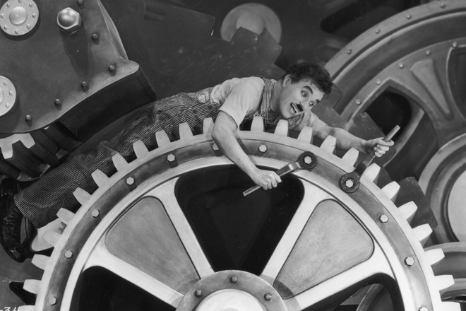 Charlie Chaplin - Modern Times (foto archiv)