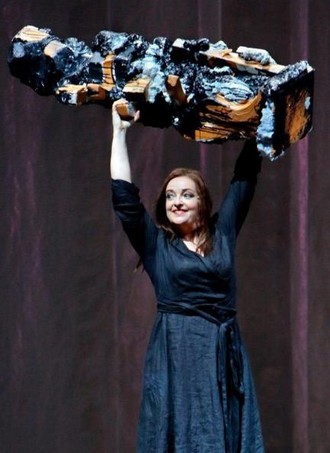 Richard Wagner: Der fliegende Holländer - Ricarda Merbeth (Senta) - Bayreuther Festspiele 2016 (foto Enrico Merbeth)