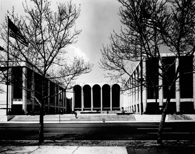 Lincolnovo centrum v New Yorku - květen 1966 (zdroj lincolncenter.tumblr.com) 