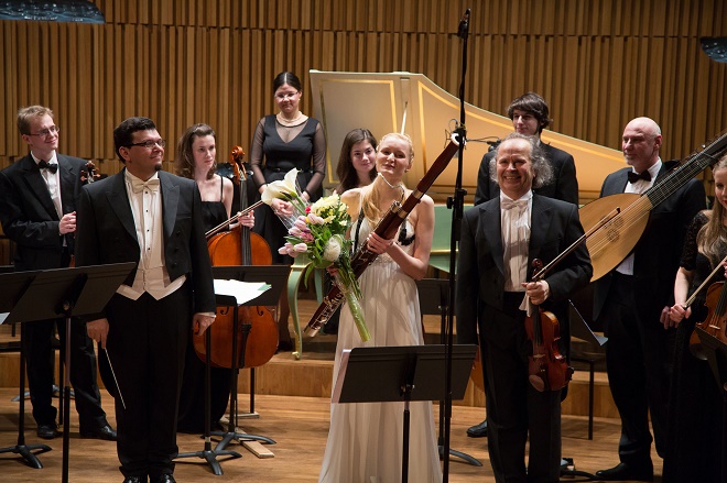 Koncert v Sále Pražské konzervatoře - Václav Hudeček, Denisa Beňovská, orchestr Pražské konzervatoře, Jakub Kydlíček