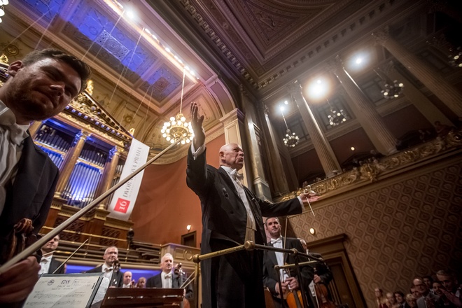 Česká filharmonie a Jiří Bělohlávek - Dvořákova Praha 23.9.2016 (foto Martin Divíšek)