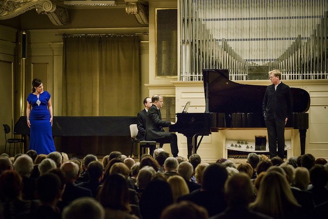 Janáček Brno 2016 - Václava Krejčí Housková, Julius Drake, Toby Spence - Besední dům Brno 2016 (foto © Janáčkova opera NdB/Marek Olbrzymek)