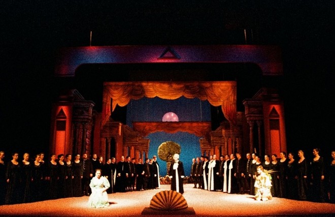 Wolfgang Amadeus Mozart: Kouzelná flétna (režie: Jan Kačer) - ND Brno 1999 (foto Divadelní ústav)