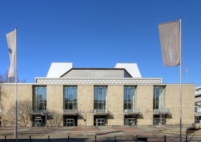 Oper Köln (zdroj commons.wikimedia.org/Raimond Spekking)