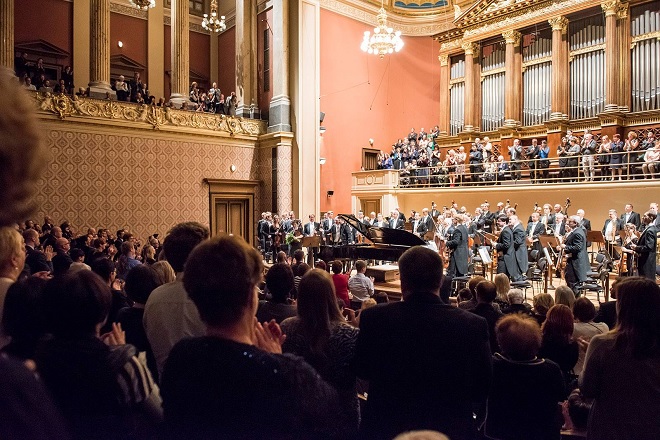 Česká filharmonie - Jiří Bělohlávek & Behzod Abduraimov - Praha 13.10.2016 (foto © Petra Hajská)