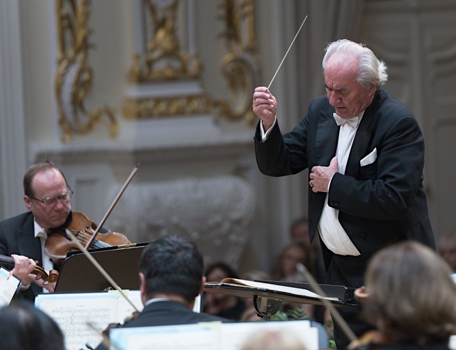 Symfonický orchester hlavného mesta Prahy FOK - dirigent Ondrej Lenárd - BHS 26. 11. 2016 (foto Ján Lukáš)