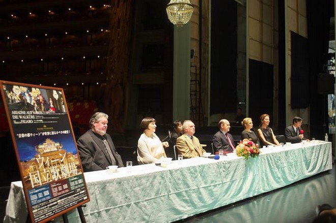 Vídeňská státní opera na turné v Japonsku (foto archiv autora)