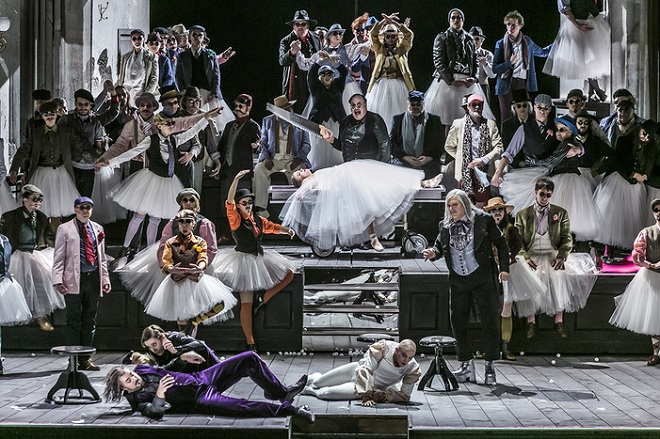 J. Offenbach: Les contes d’Hoffman - Semperoper Drážďany 2016 (foto © Jochen Quast)