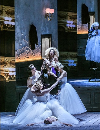 J. Offenbach: Les contes d’Hoffman - Semperoper Drážďany 2016 (foto © Jochen Quast)