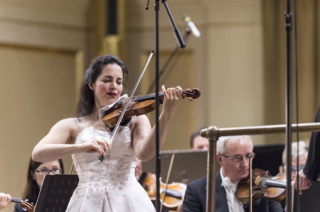 Lyrický Schumann, epický Dvořák - Sophia Jaffé, Filharmonie Brno - Praha 30.11.2016 (foto Jiří Jelínek)