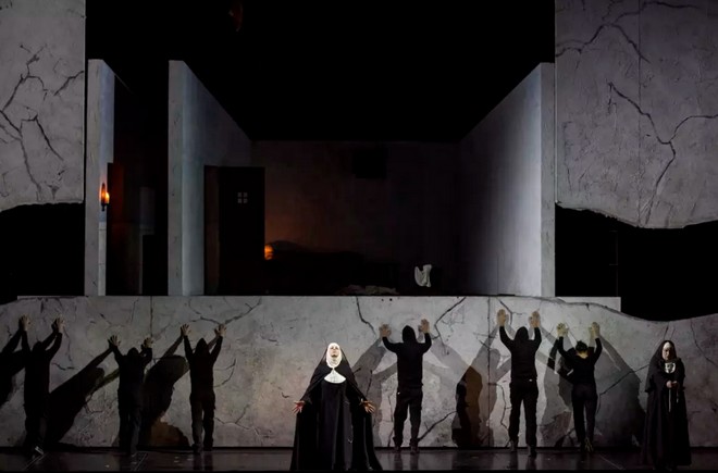 Paul Hindemith: Sancta Susanna - Opéra national de Paris 2016 (foto © Elisa Haberer/Opéra national de Paris)
