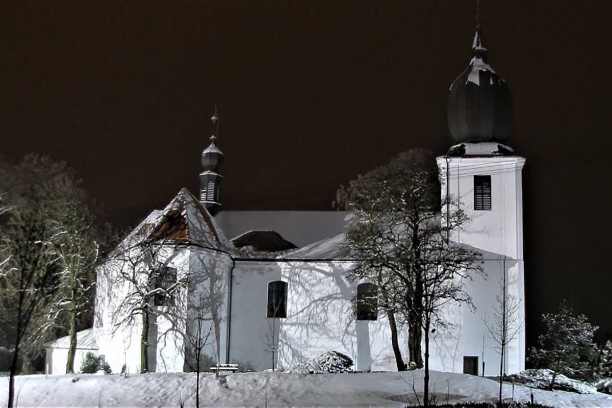 Farní kostel Povýšení sv. Kříže ve Starém Rožmitále (zdroj Starý Rožmitál)