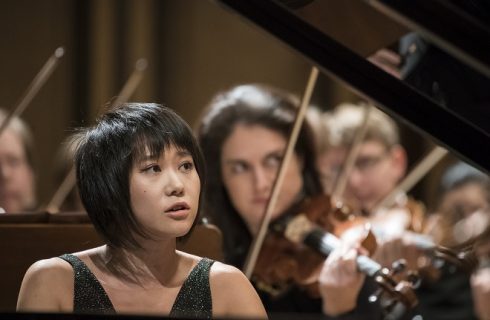 Yuja Wang, Česká filharmonie – Praha 6. 12. 2017 (zdroj ČF / foto © Petra Hajská)