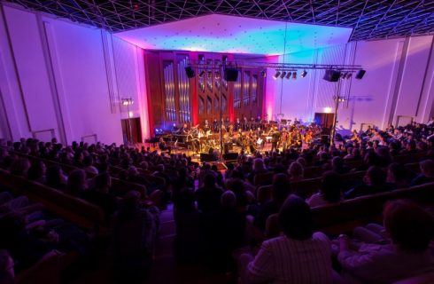 Sukova síň v Domě hudby (foto Komorní filharmonie Pardubice)