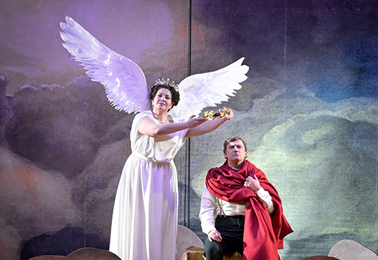 Opéra national de Paris – G. Verdi, Aida: Ksenia Dudnikova a Jonas Kaufmann (foto Vincent Pontet, Opéra national de Paris)