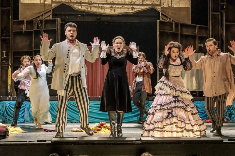 W. A. Mozart, Don Giovanni – Národní divadlo, 24. dubna 2021: Masetto, Donna Elvira, Donna Anna a Don Ottavio (L. Bařák, A. Poláčková, J. Sibera a R. Samek) (foto Jan Pohribný)