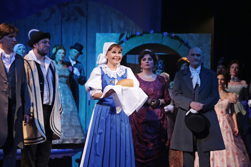 Hrnčířský bál v režii Jaroslava Moravčíka, Štátna opera Banská Bystrica, 2013 (foto Štátna opera Banská Bystrica)